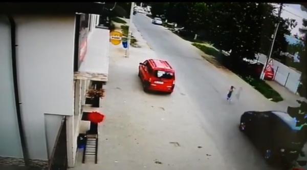 feti a de ase ani spulberata de ma ina pe osea