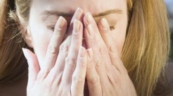 a suferit o fractura oculara dupa ce i a suflat nasul prea tare