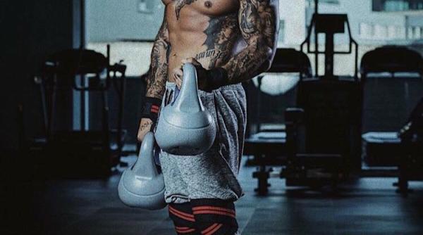 cum i i men ine alex velea abdomenul de invidiat