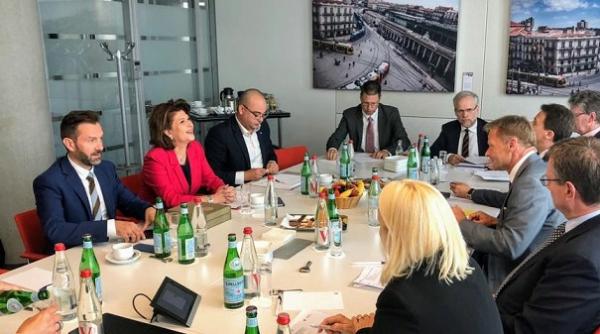 rovana plumb proiectele din sectoarele de apa i transporturi urgentate