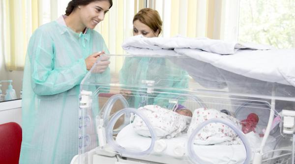 sorana cirstea dona ie pentru un incubator la maternitatea din targovi te
