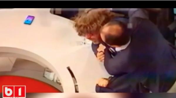 bataia palada go iu repetata la realitatea tv nu mai urla i aici du te i protesteaza afara