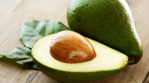 ulei de avocado ce se intampla daca il aplici pe par
