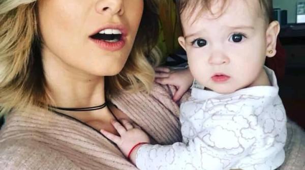 anun despre copil feli a teapta o feti a uite o in singurul pictorial din timpul sarcinii