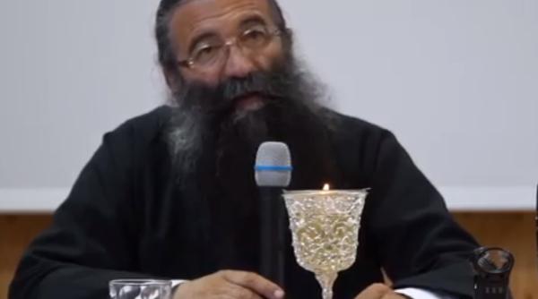 parerea unui preot despre femeile care poarta pantaloni foarte greu va fi nenorocirea vine dinauntru