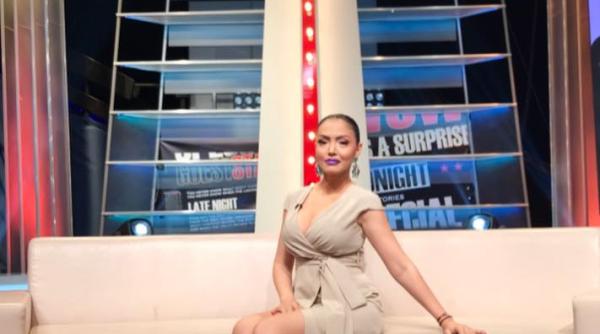 andreea mantea in lacrimi la ultima emisiune wowbiz am un nod in gat