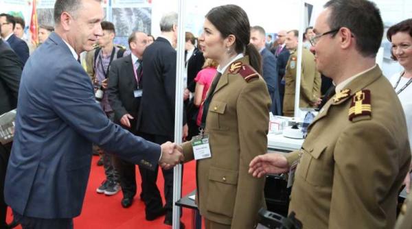 mihai fifor intalnire cu militarii care pleaca in afganistan