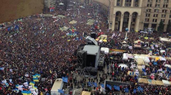 atac cu acid proteste la kiev