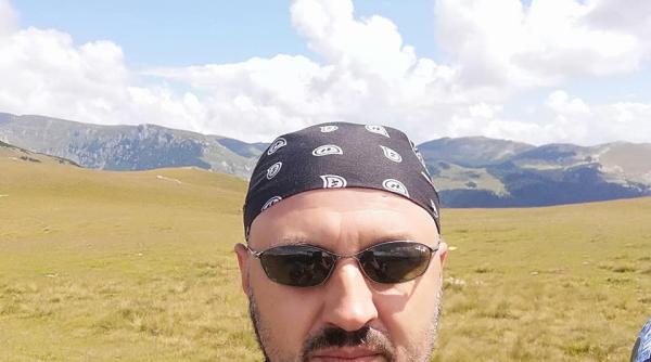 ovidiu munteanu val de critici pe facebook pah inca nu a fost dat afara