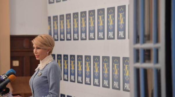 raluca turcan trei universita i au semnat pentru ministrul popa i au primit bani