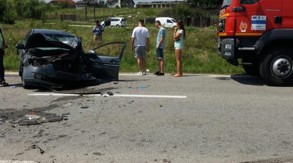 accident gorj intre un microbuz i un autoturism plan ro u de interven ie