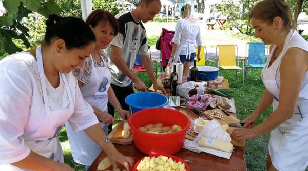 festivalul cartofului miercurea ciuc gulasul centenar si tocanita din cartofi bleu jandarm vedetele festivalului