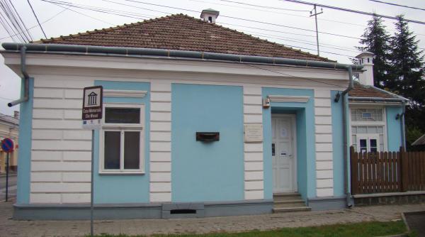 comitetul international auschwitz reac ie dura dupa vandalizarea casei memoriale elie wiesel