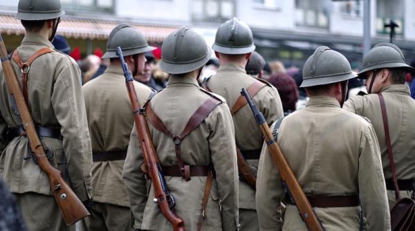 serviciul militar obligatoriu partidul cancelarului merkel dezbatere