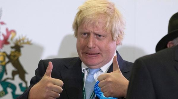 boris johnson chemat sa prezinte scuze dupa ce a comparat femeile cu burqa cu niste cutii postale