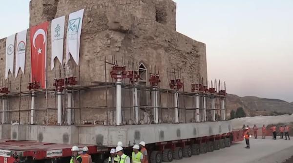 cladire de mii de tone mutata cu totul video baie turceasca straveche salvata