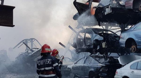 incendiu la un parc auto de dezmembrari