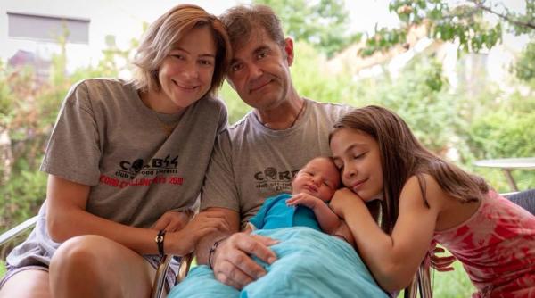 roxana ciuhulescu s a lini tit fiica ei este indragostita de bebelu