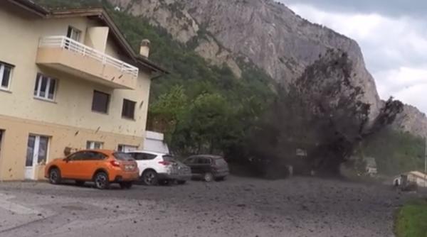 sat din elve ia lovit de un fenomen extrem video spectaculos