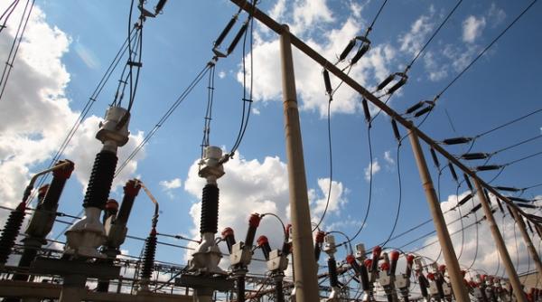 zone din bucuresti si din judetele ilfov si giurgiu raman temporar  vineri  fara curent electric