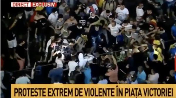 femeia jandarm batuta are 20 de ani militaru nu incerc sa emo ionez pe nimeni dar