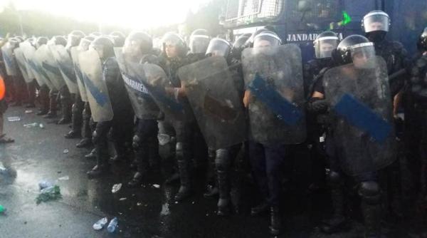 proteste pia a victoriei manipulare pe facebook poza din 2013 folosita emo ional