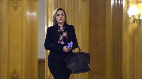 carmen dan la palatul victoria discu ii de ultima ora