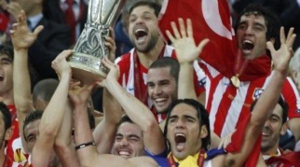 real madrid atletico supercupa europei mesaj de pe tricouri