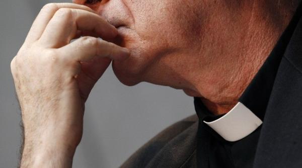 sua preo i catolici acuza i de pedofilie