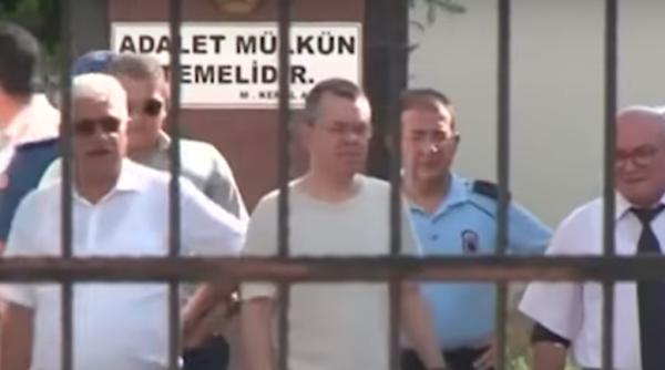 pastorul brunson inchisoare sua ameninta turcia cu noi sanctiuni