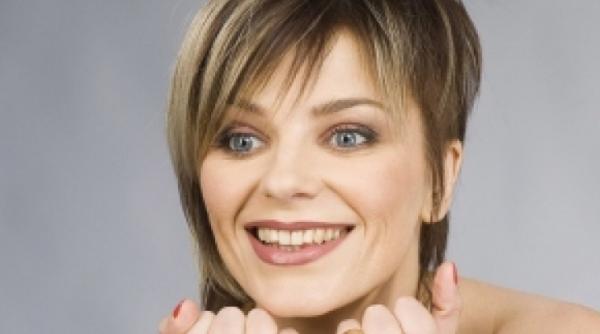 gianina corondan din nou pe micul ecran