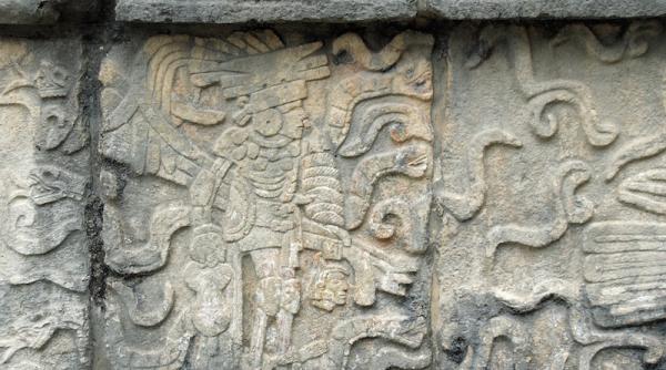un basorelief cu o vechime de aproape 4 000 de ani  descoperit in peru