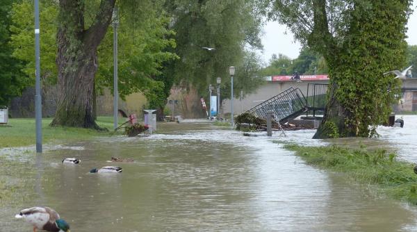 inundatii pericol in trei judete