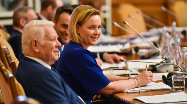 carmen dan violen e protest cei care acuza acum trebuie sa accepte