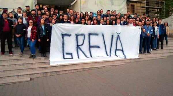 bucure ti administra ia strazilor greva spontana