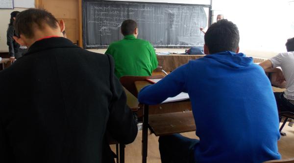 gabriela firea cursuri de calificare pentru 2 000 de tineri bucure teni