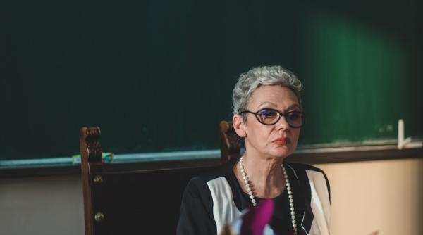 oana pellea joaca in triplusec un nou serial de comedie