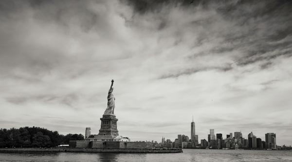 new york statuia liberta ii evacuata