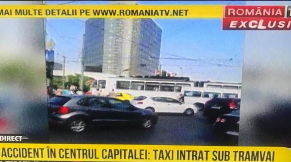 accident centrul capitalei tramvai lovit de un taxi