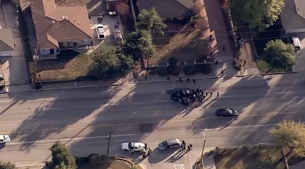 california zece persoane impuscate intr un ansamblu rezidential