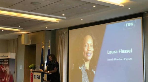 laura flessel ministrul sportului din franta demisie