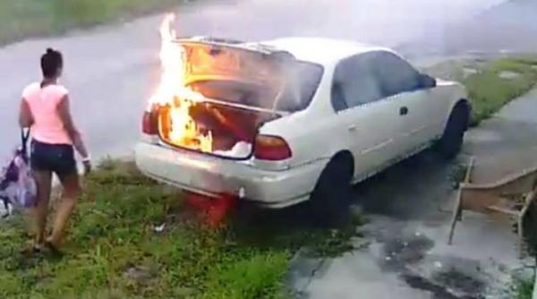 boto ani razbunarea iubitei i a incendiat ma ina