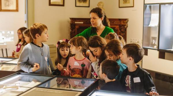 da dece are literatura muzeu