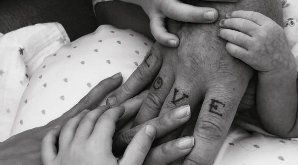 robbie williams din nou tata