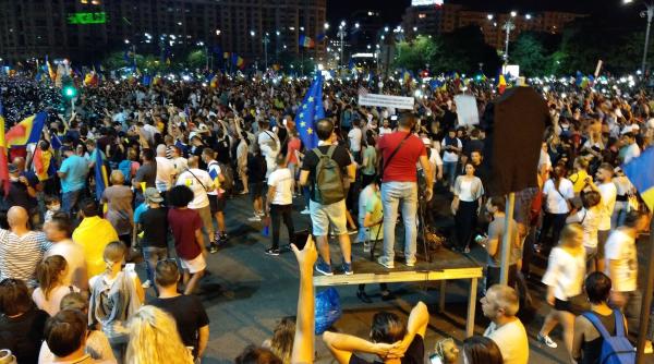nou protest 10 septembrie in pia a victoriei a trecut o luna i nu avem nicio demisie