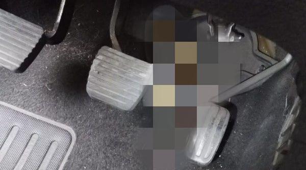 ofer ocul vie ii cand a intrat in ma ina a gasit langa pedala