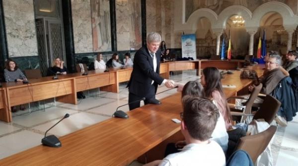 dan tudorache premii pentru elevii de la clubul copiilor sector 1 cu rezultate deosebite