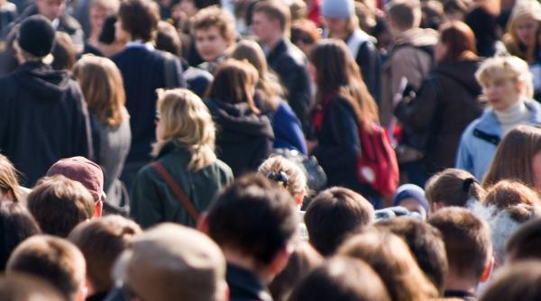 masina intrata in multime in nimes franta