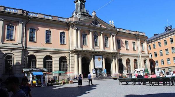 statut academia suedeza schimbare dupa doua secole