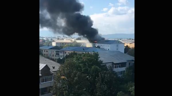 incendiu la acoperisul unui bloc din centrul focsaniului